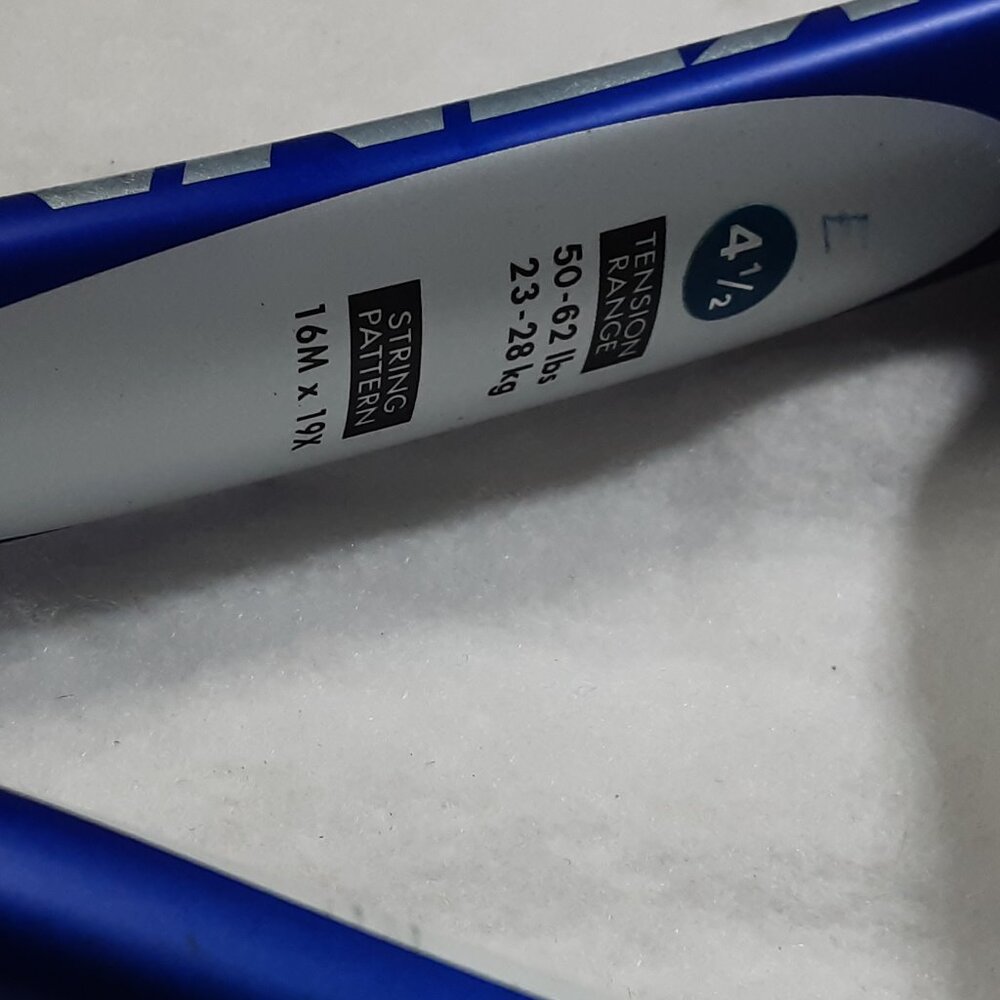 Pro Kennex Titanium Ace Tennis Racket - Picture 5 of 9